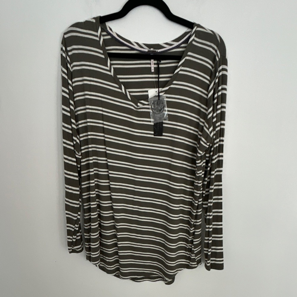 Poof Apparel Olive White Striped Knit V-Neck Long Sleeve Blouse 3X Women's